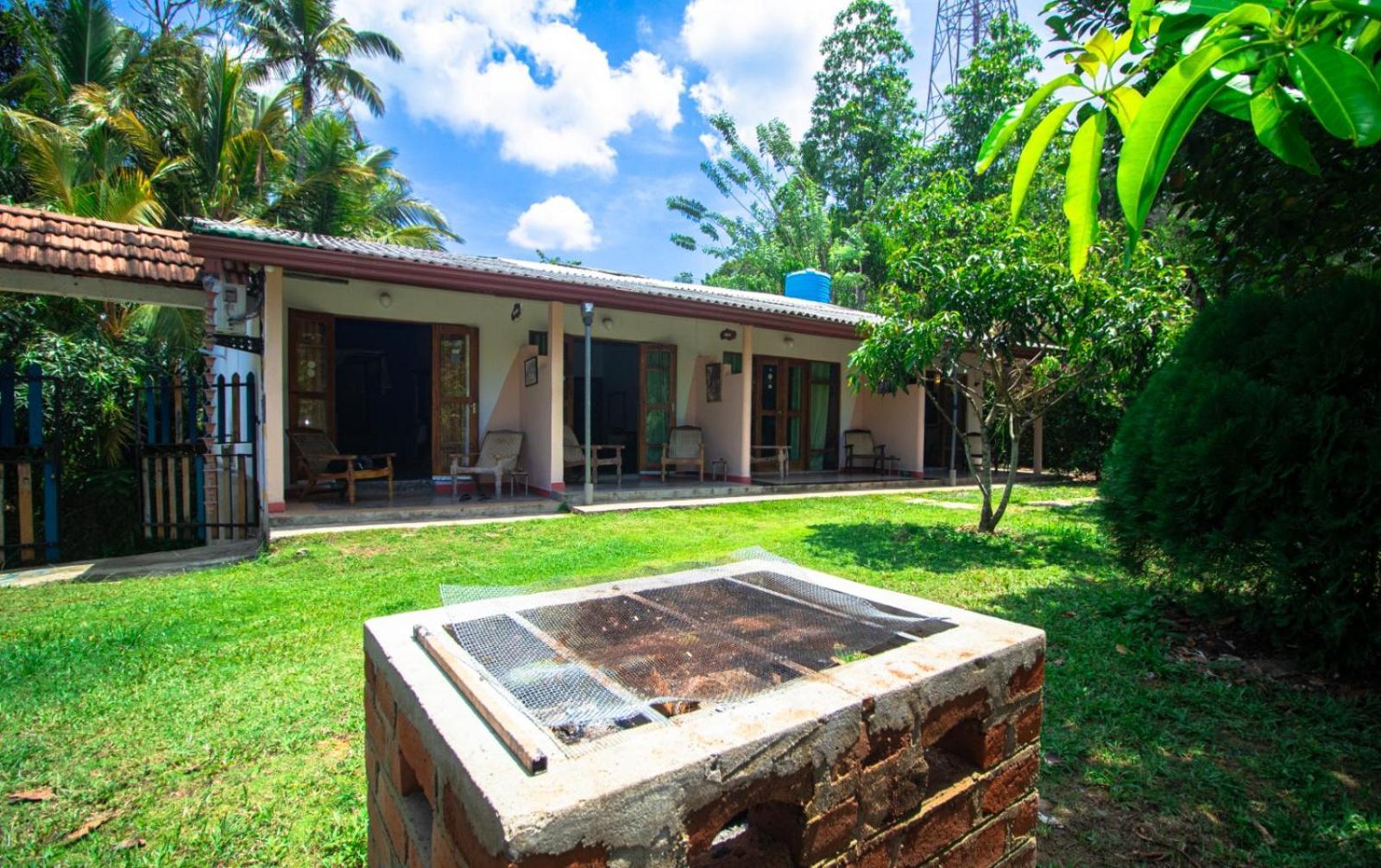 Hotel Hilltop Bungalow Mirissa Exterior foto