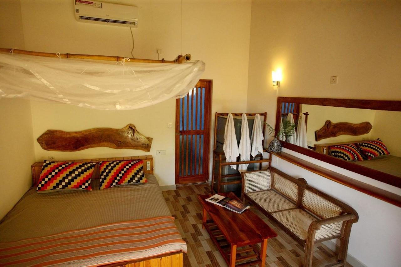 Hotel Hilltop Bungalow Mirissa Exterior foto
